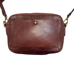 Madewell reddish brown weathered leather camera crossbody bag